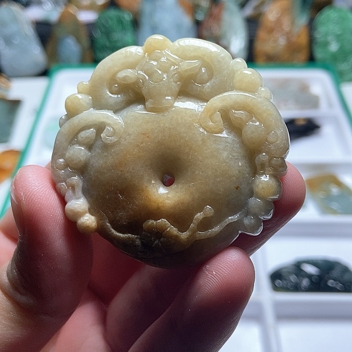 翡翠未镶嵌颈饰翡翠a货