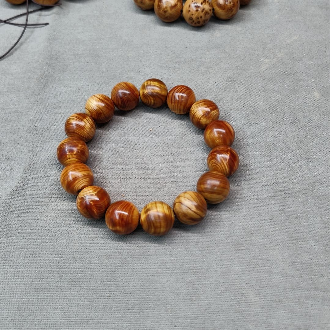 用***哥1.5龙胆闪电太行崖柏