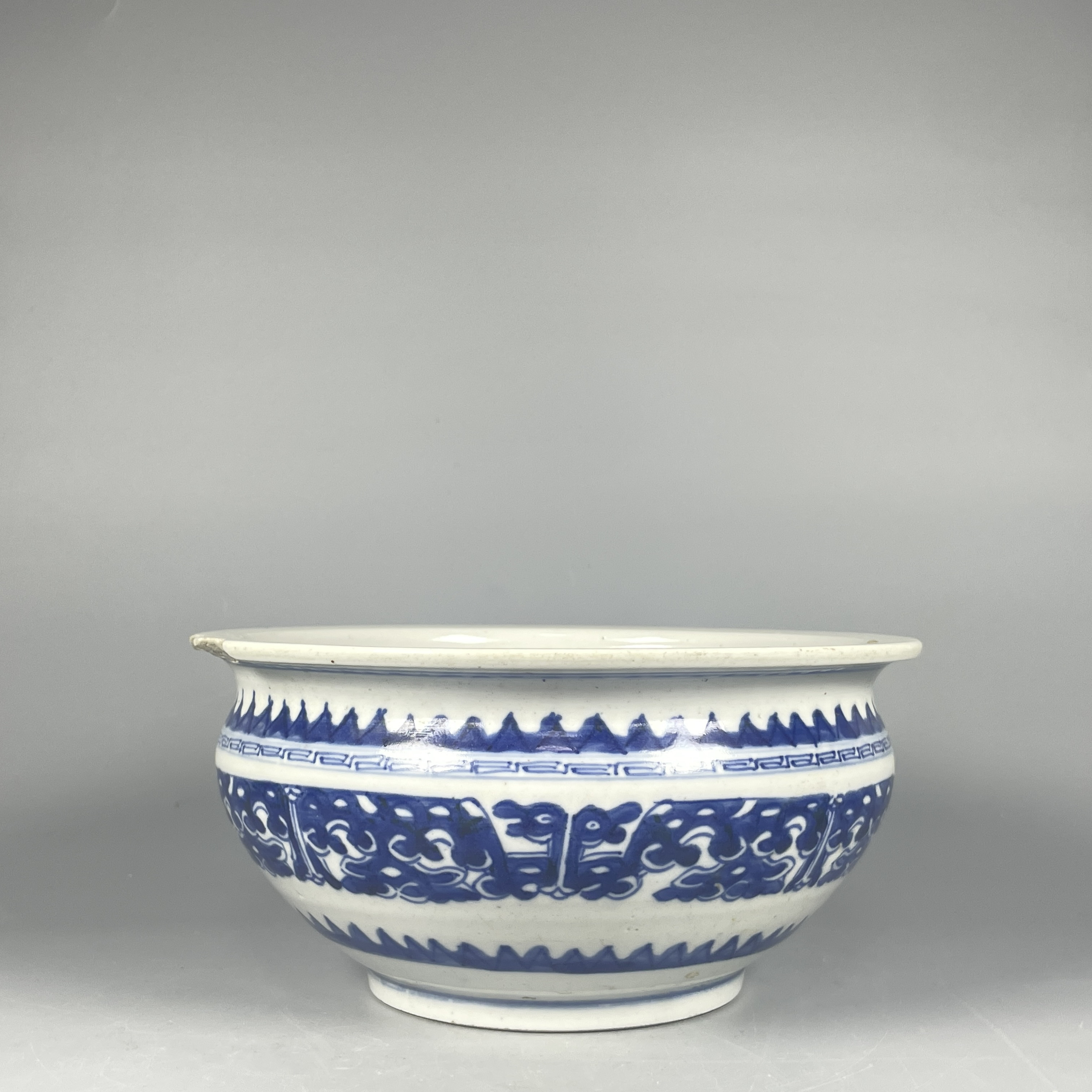 022051852 清中期 青花炉/DB/云南省文物总店