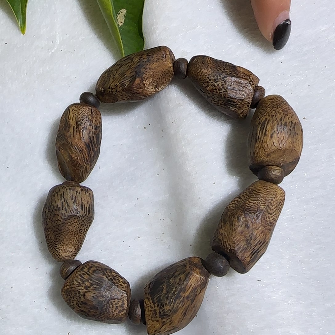 沉香手串海南白棋树丁单圈24克