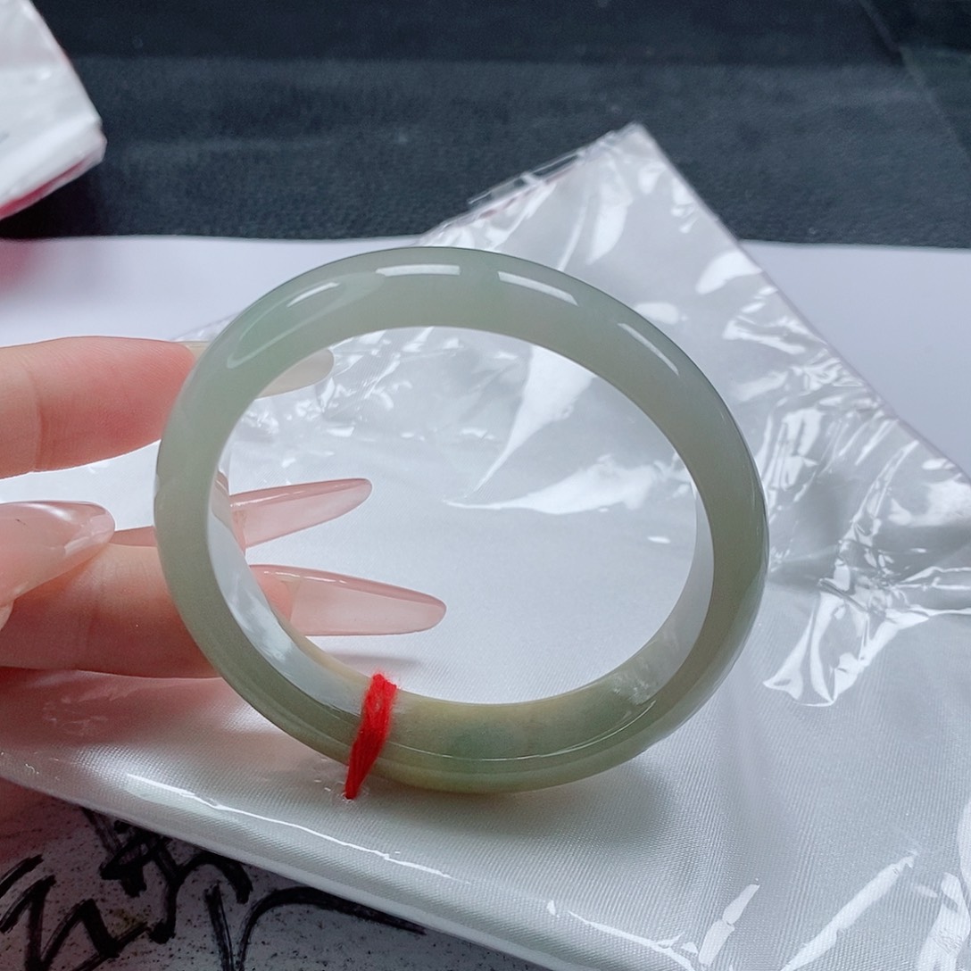 【闪购商品】未镶嵌手镯（贵妃镯）翡翠加*猫454号