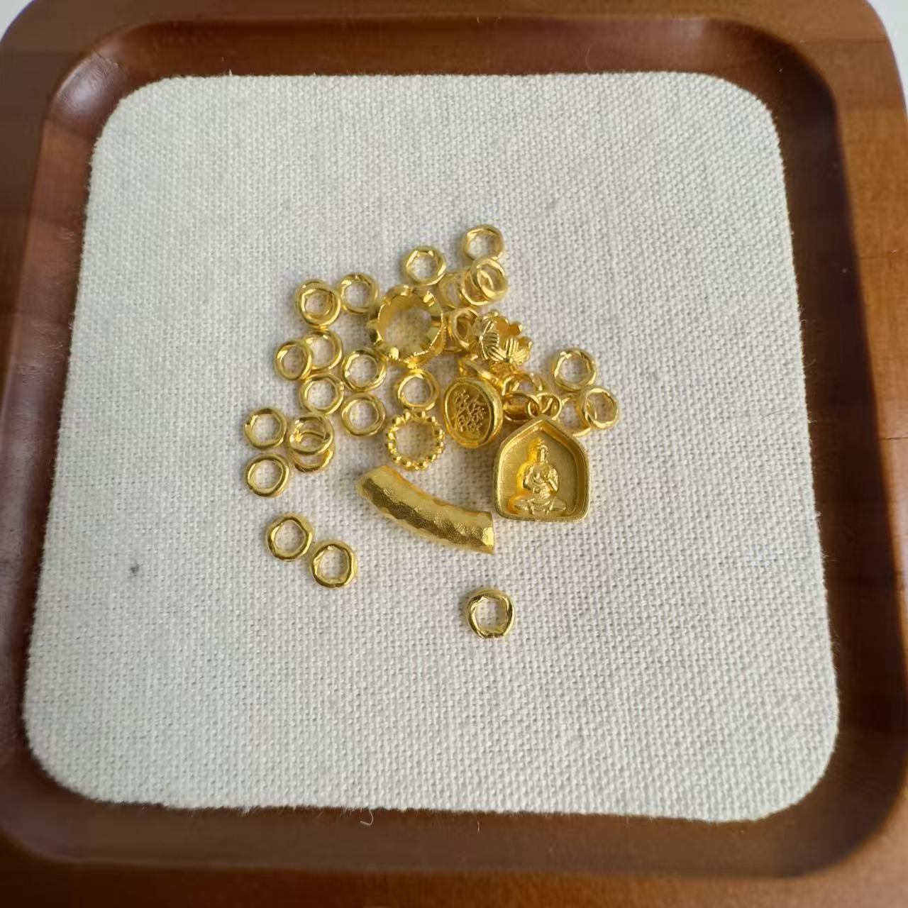 足金999 卡5盘缠锤纹弯管手链