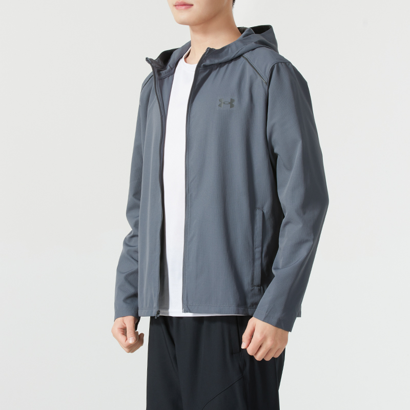 【达人专属】安德玛梭织连帽夹克男休闲运动服户外训练服 1376795