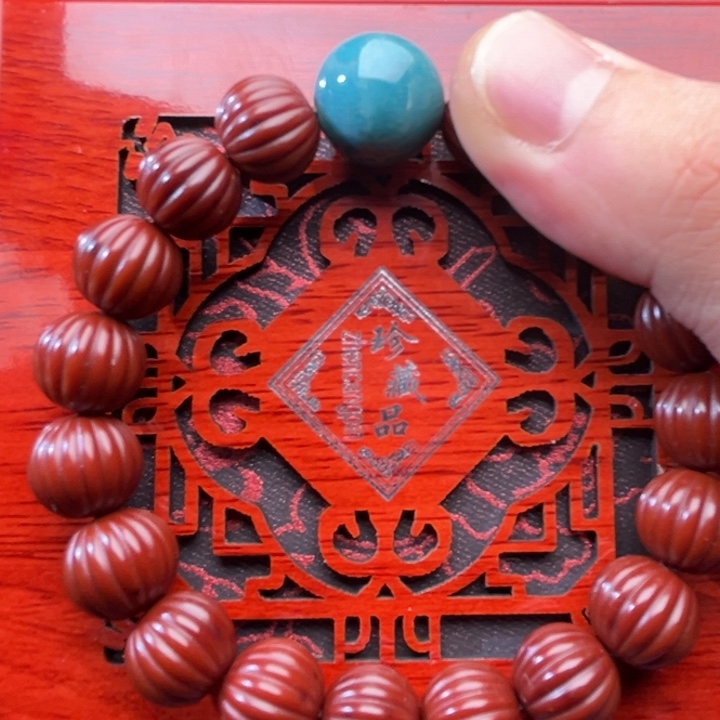 玛瑙/玉髓未镶嵌手串猴头配绿色系珊瑚玉单珠（带盒）福利款