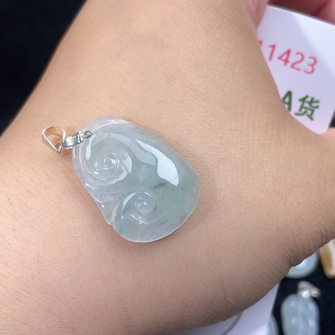 翡翠未镶嵌颈饰天然