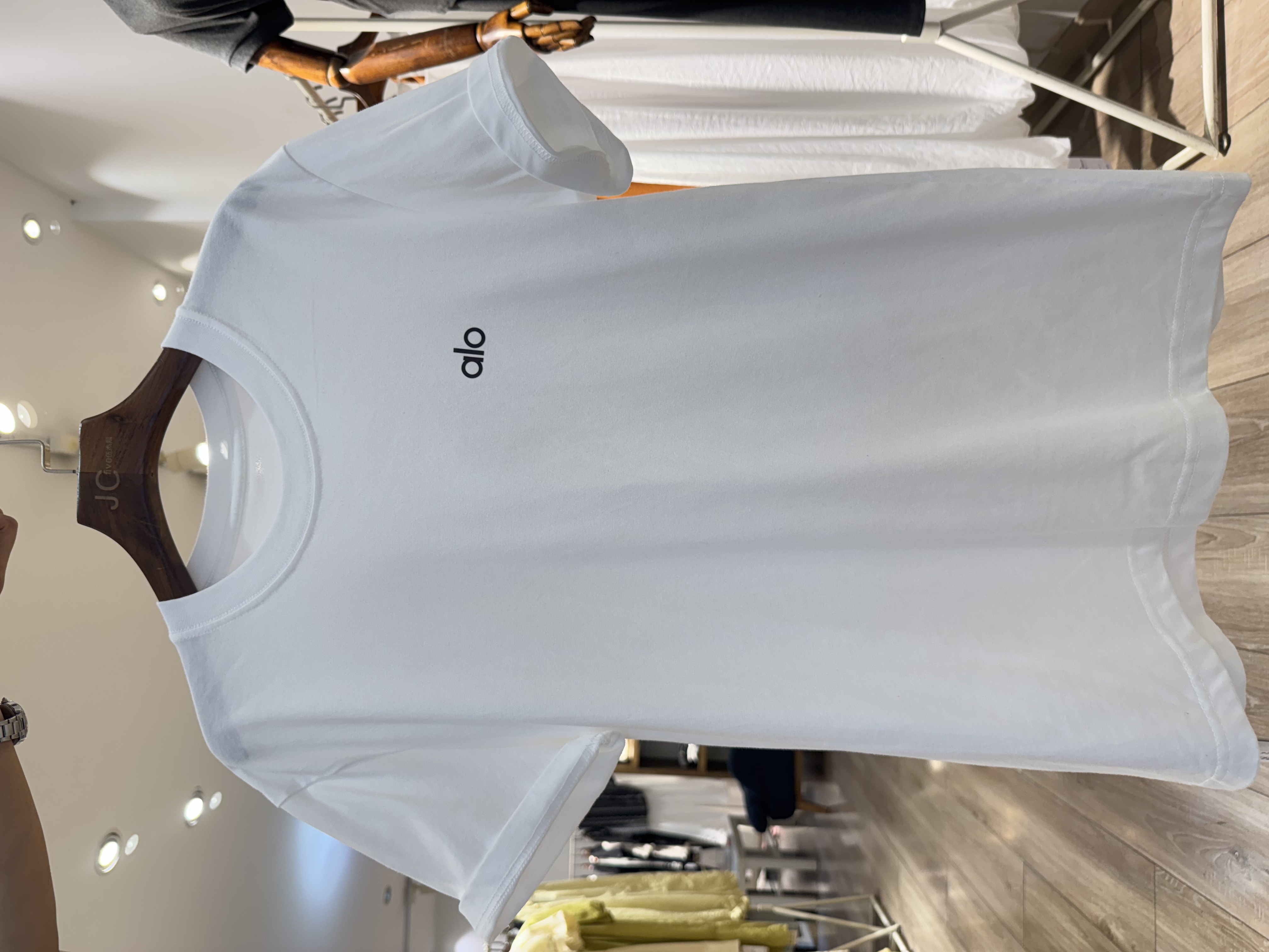 圆领经典刺绣休闲风T恤字母短袖常规百搭