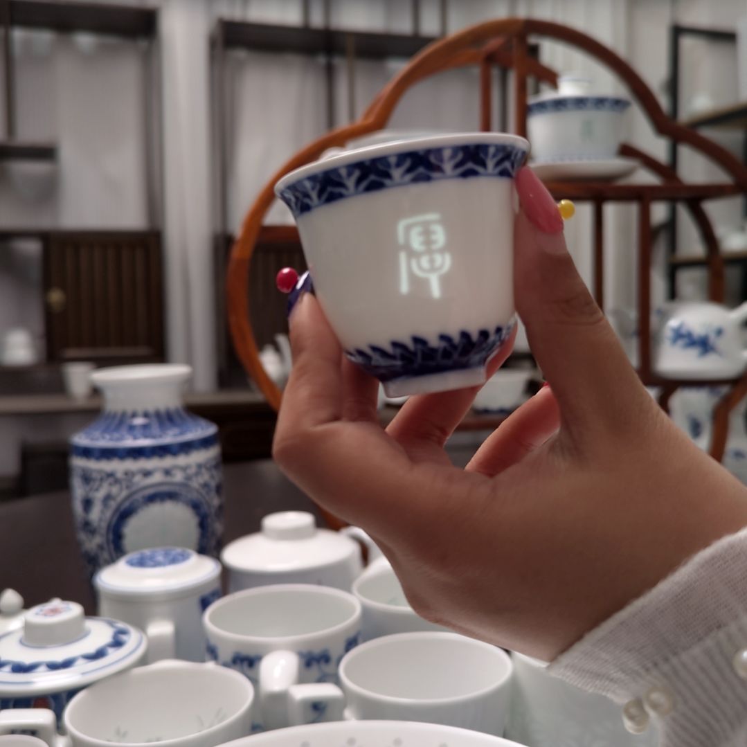 陶瓷手绘厚德载物小杯四只装一套