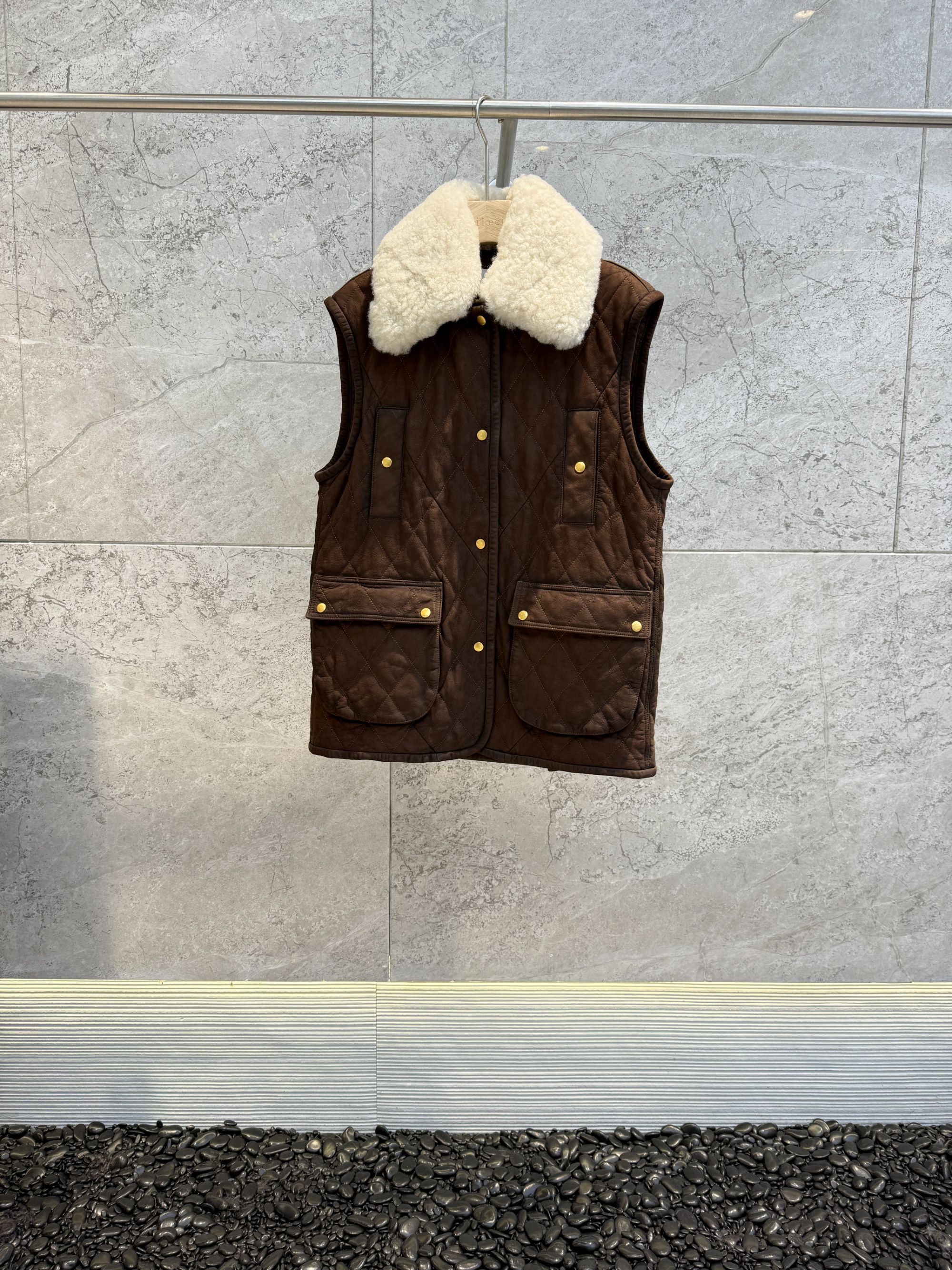 【immi】设计师品牌25冬新品抛蜡绗棉碎花毛领马甲0827X