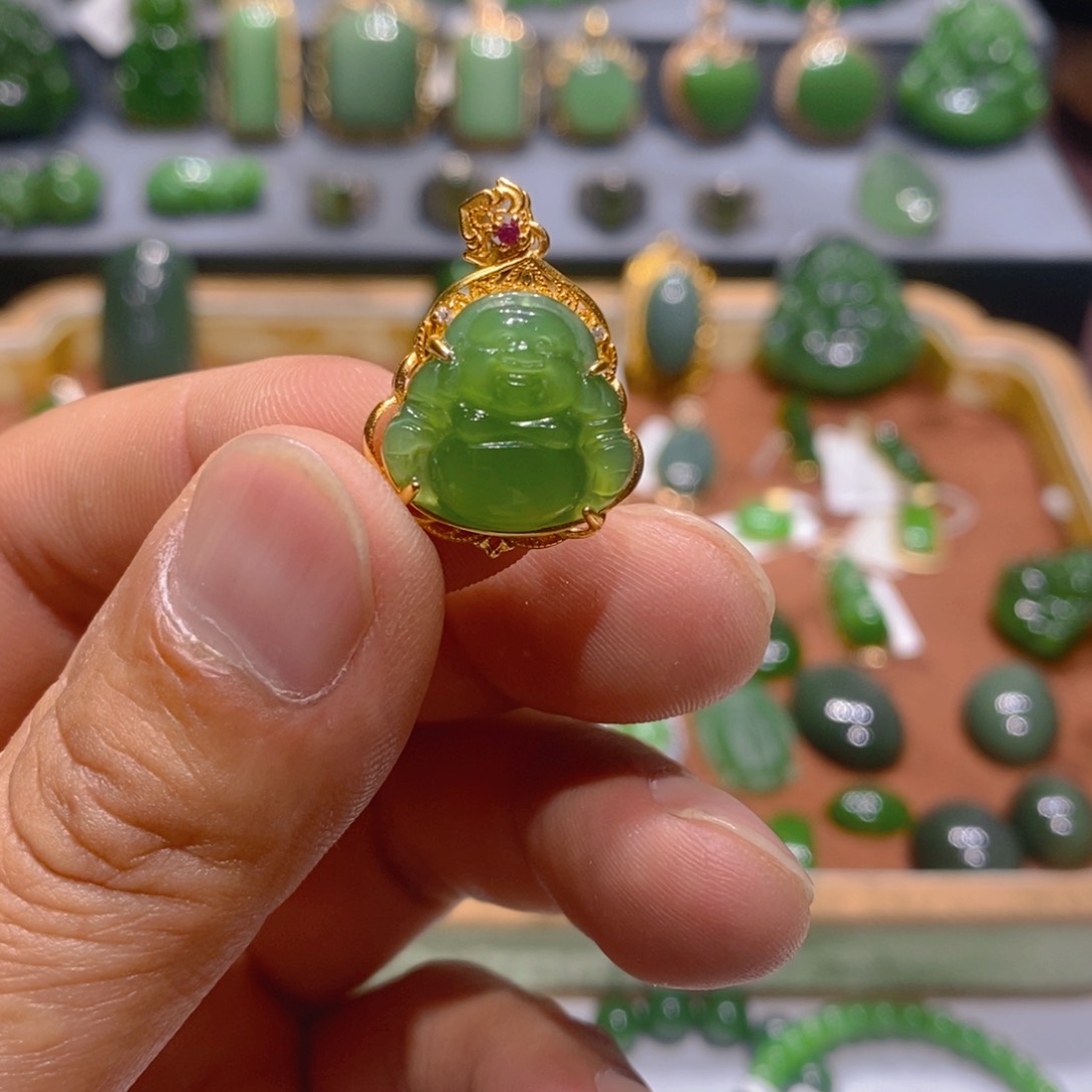 和田玉（碧玉）未镶嵌颈饰