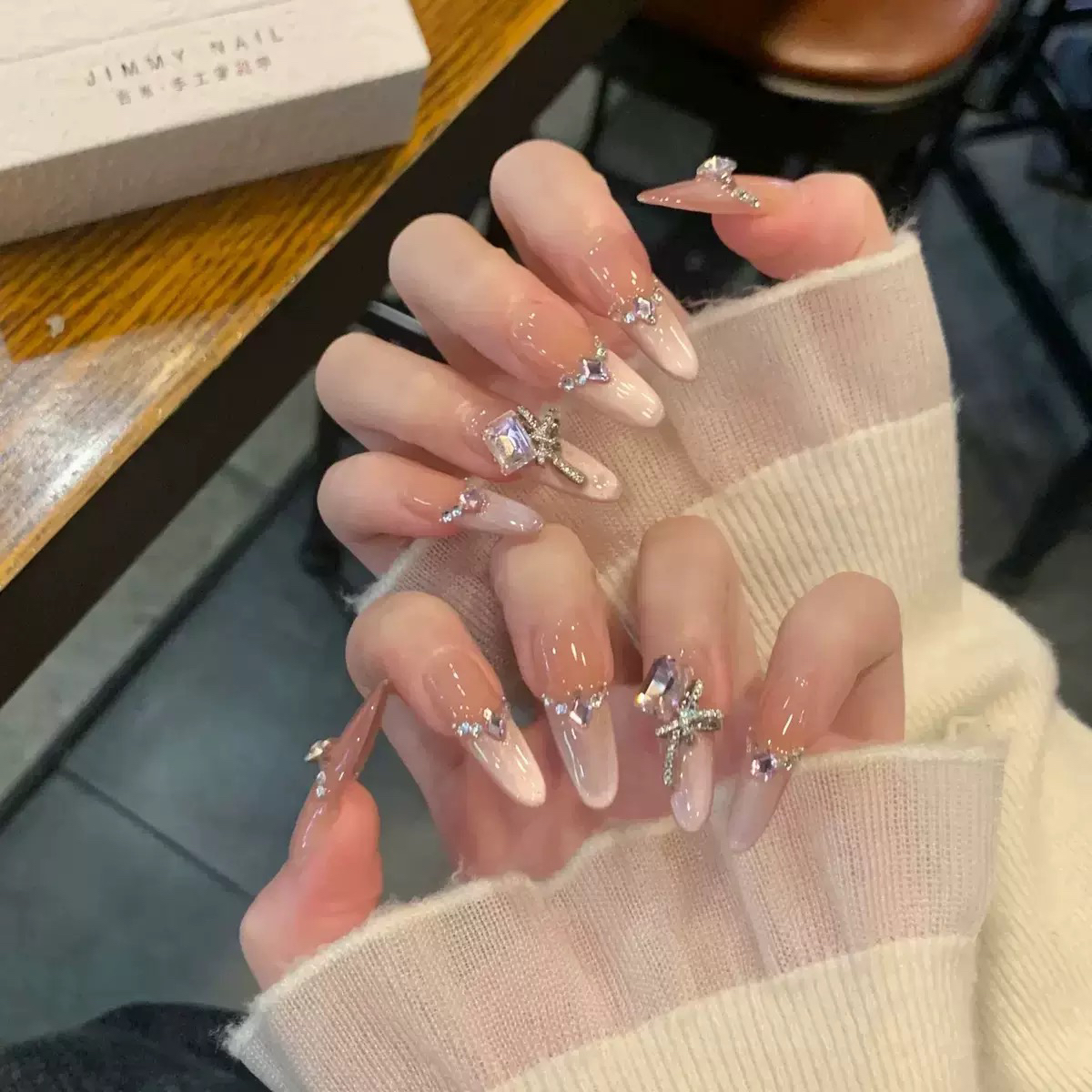 （直播扣号链接）法式猫眼穿戴甲手工爆闪显白高级感温柔美甲贴片