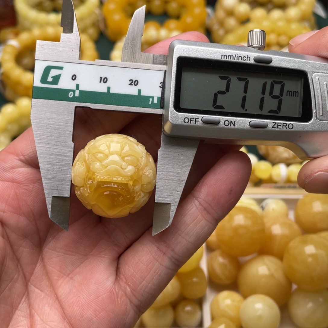 蜜蜡珠宝奇石未镶嵌俄苏工雕刻貔貅10.5