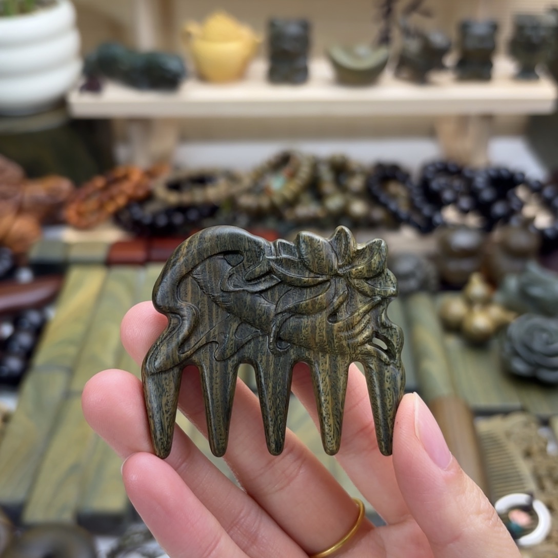 大***子木绿檀木料工艺品