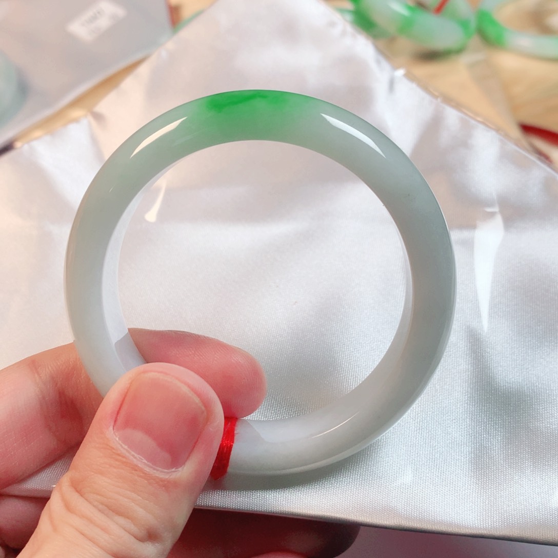 翡翠手镯未镶嵌翡翠手镯1445