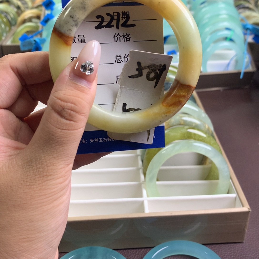未镶嵌蛇纹石玉手镯2212