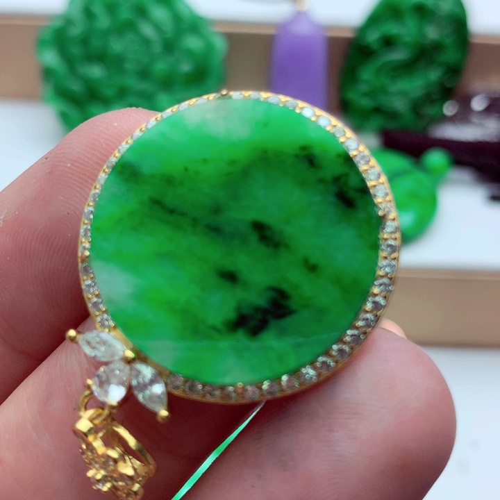 翡翠未镶嵌吊坠(不含链)