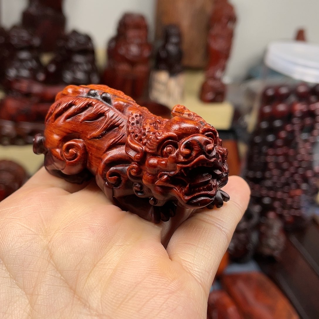 檀香紫檀（小叶紫檀）貔貅