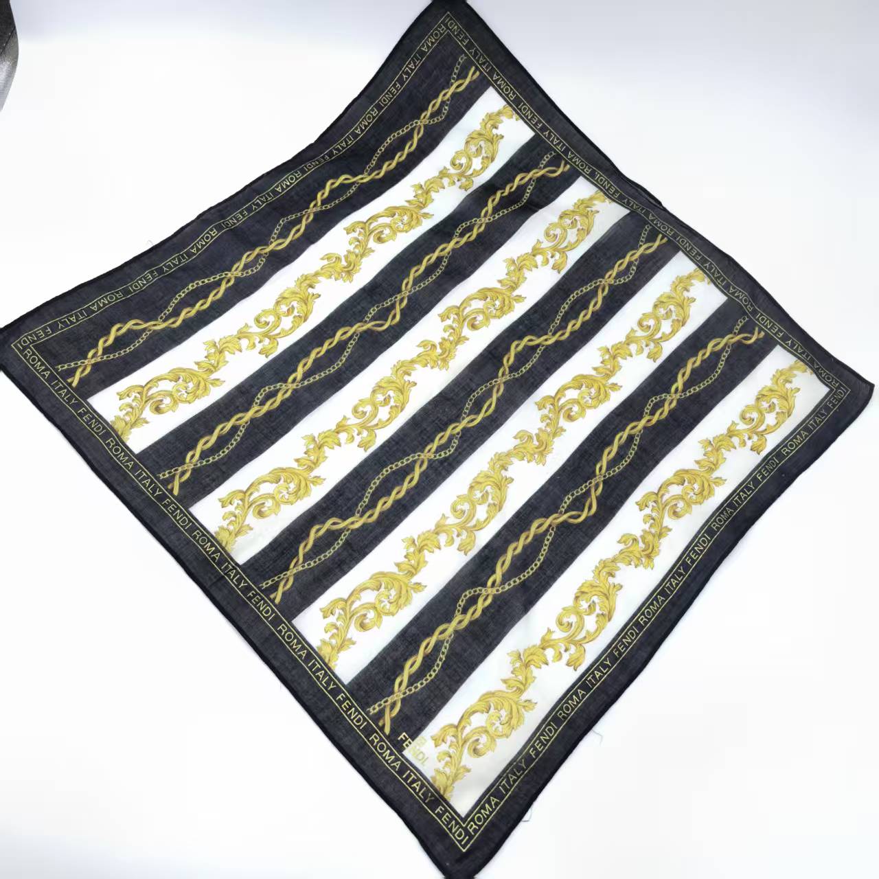 95新 FENDI/芬迪 海囤/芬迪/丝巾/yy13697