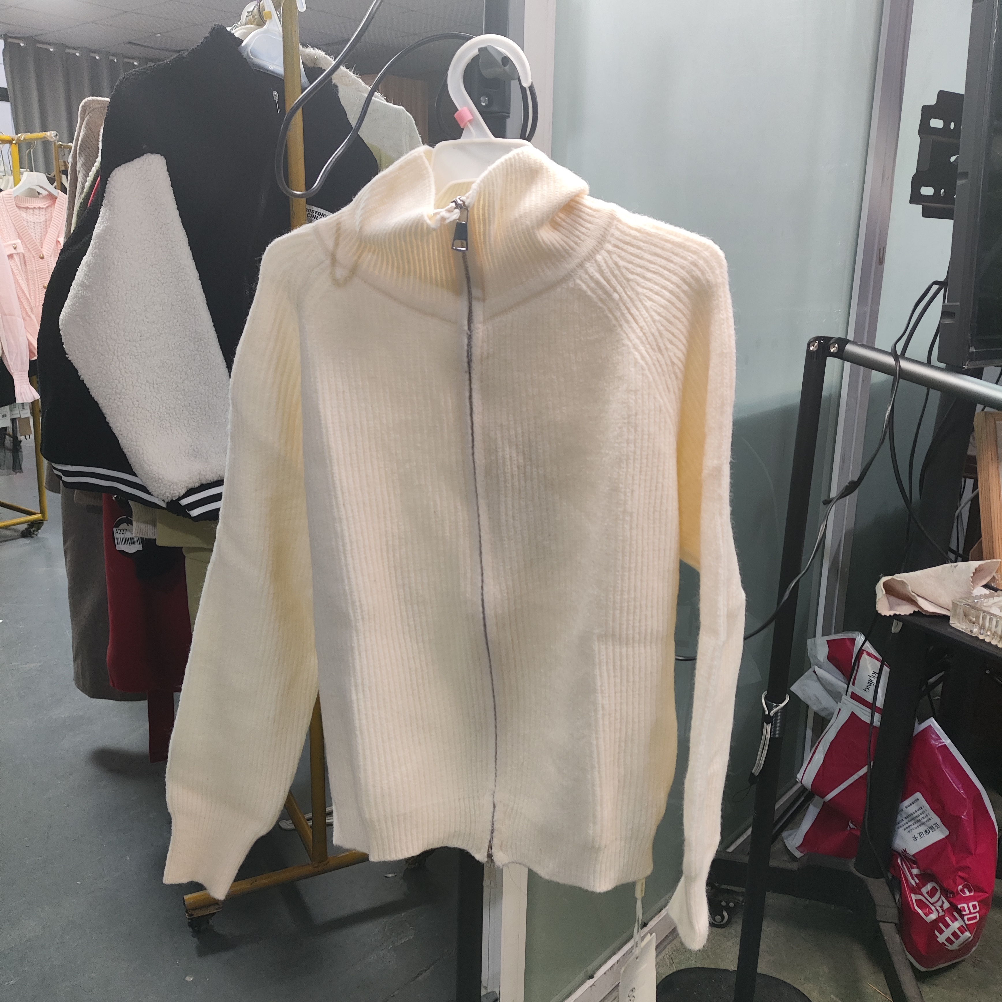 H339 冬季针织女针织衫