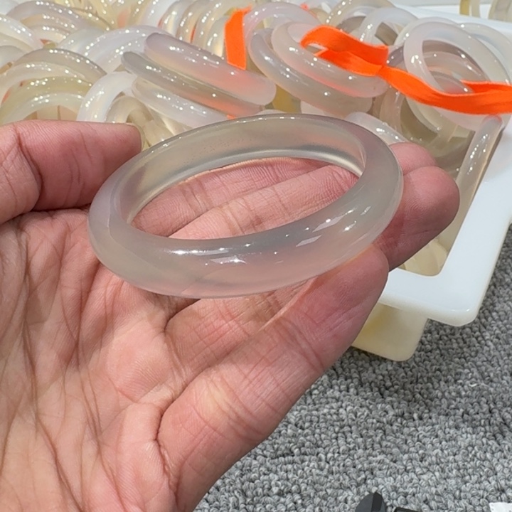 玛瑙/玉髓手镯未镶嵌?****?23