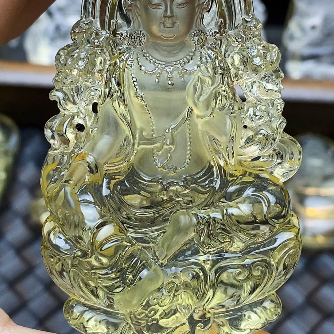 熊***米水晶吊坠(赠链)未镶嵌