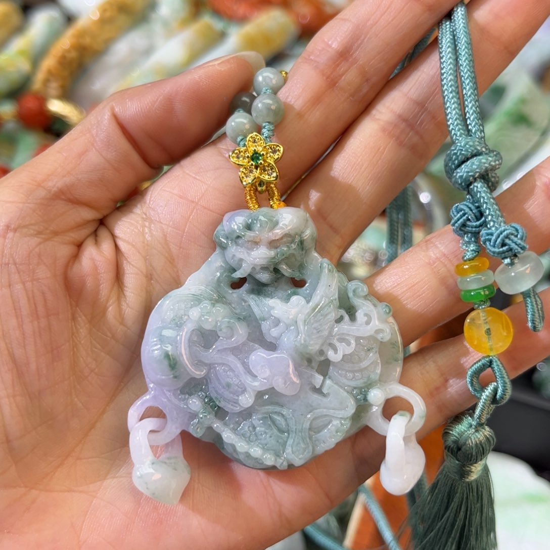 翡翠颈饰未镶嵌待编款