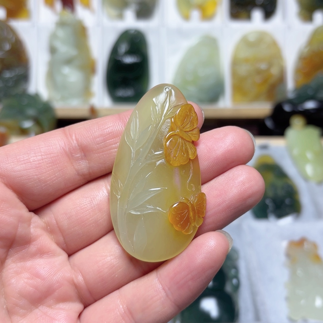 蛇纹石玉吊坠(不含链)未镶嵌