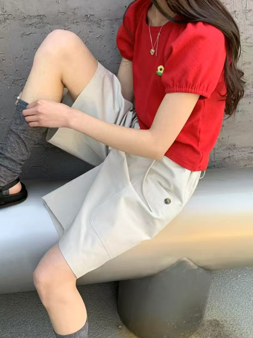 泡菜刺绣花朵t恤上衣