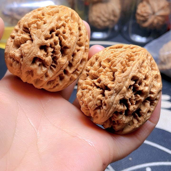 文玩核桃吊坠平谷粗筋