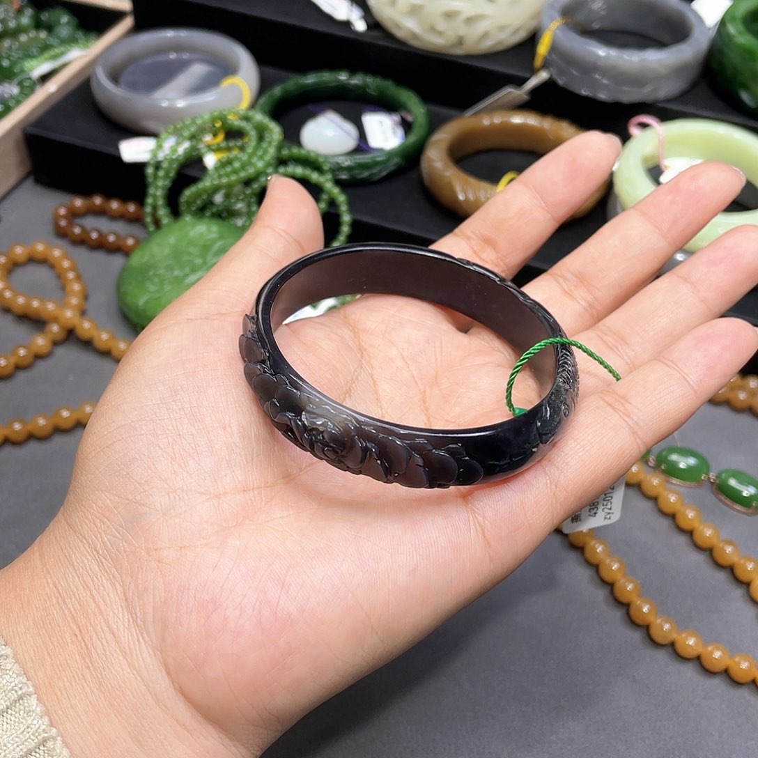 和田玉手镯61圈口29未镶嵌