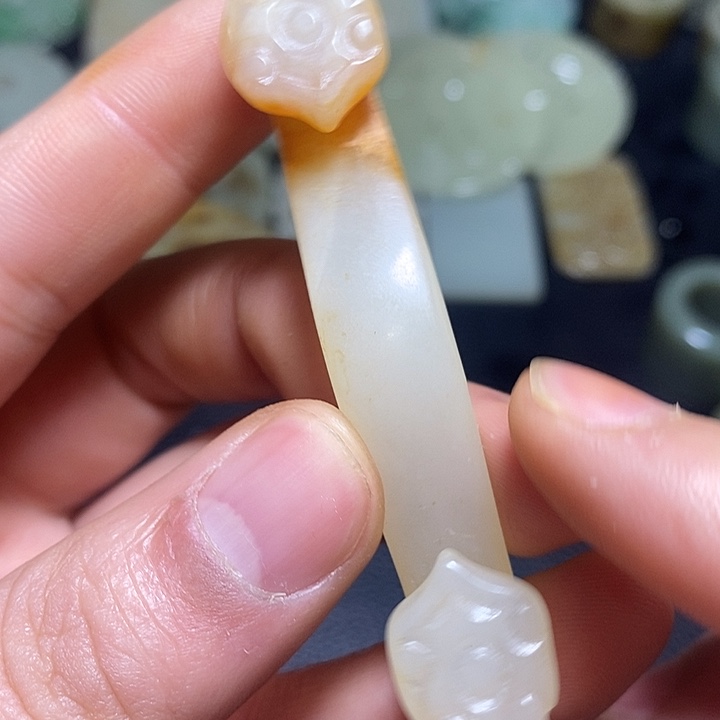 和田玉（糖玉）未镶嵌颈饰