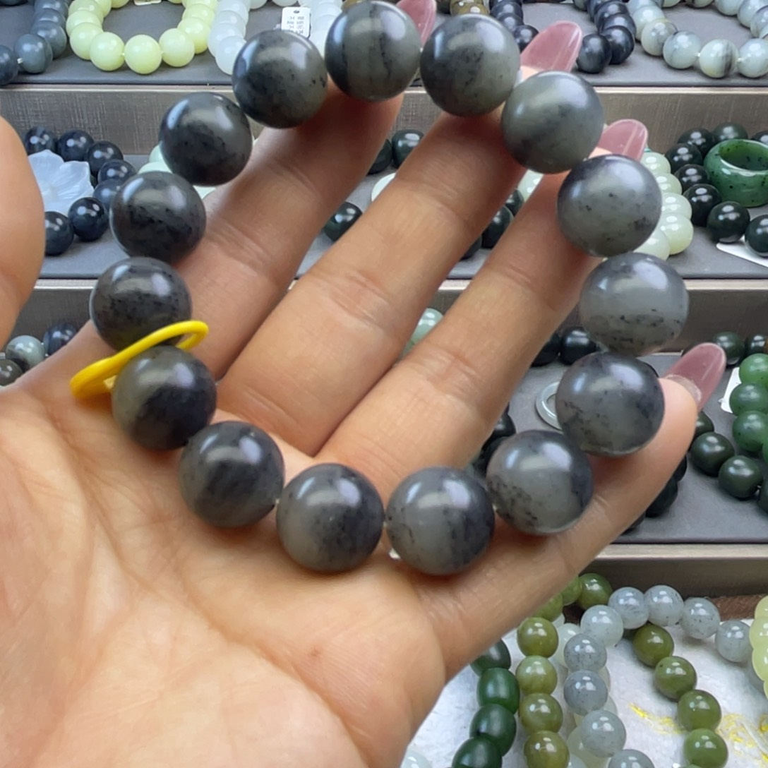 未镶嵌和田玉手链