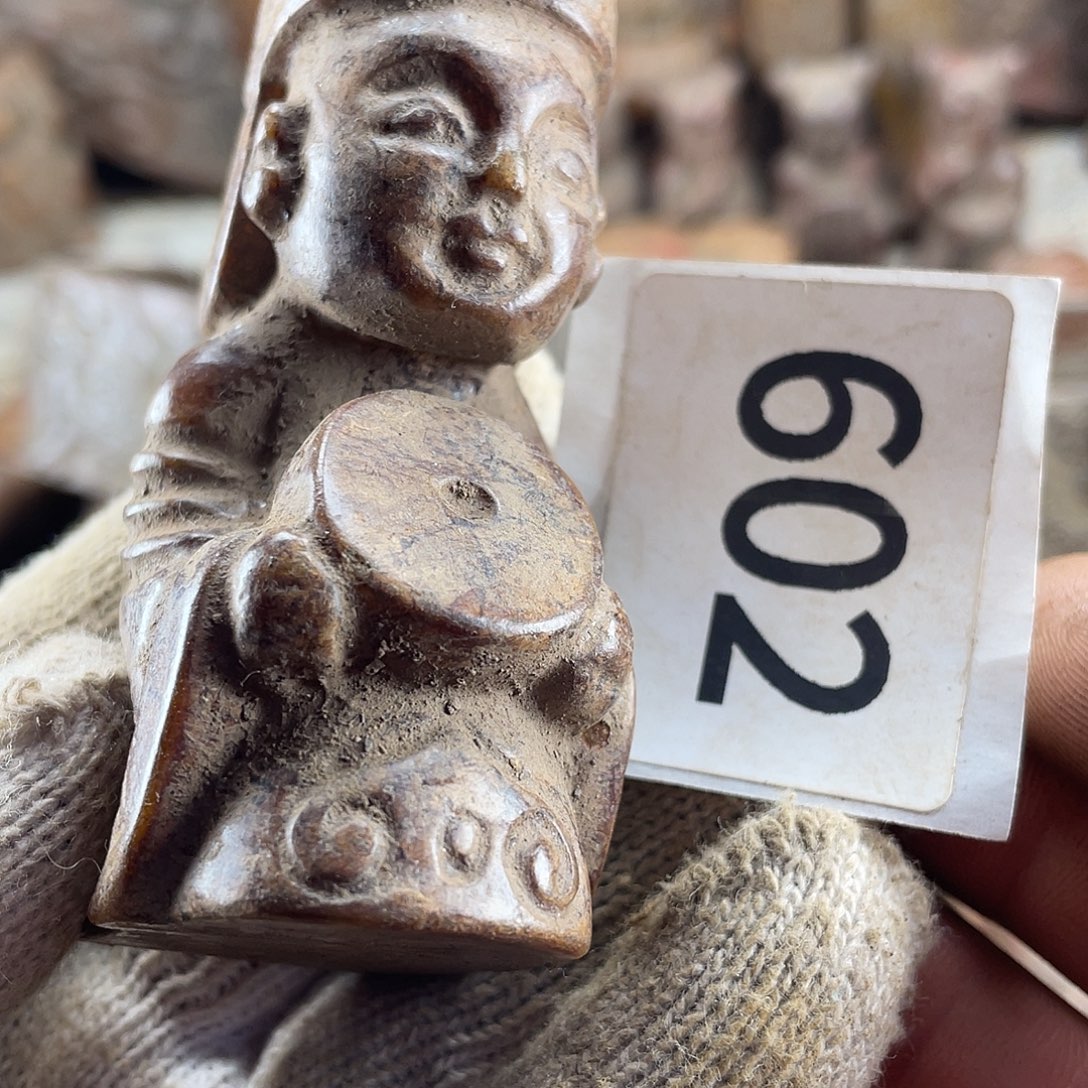 和田玉（糖玉）未镶嵌挂件