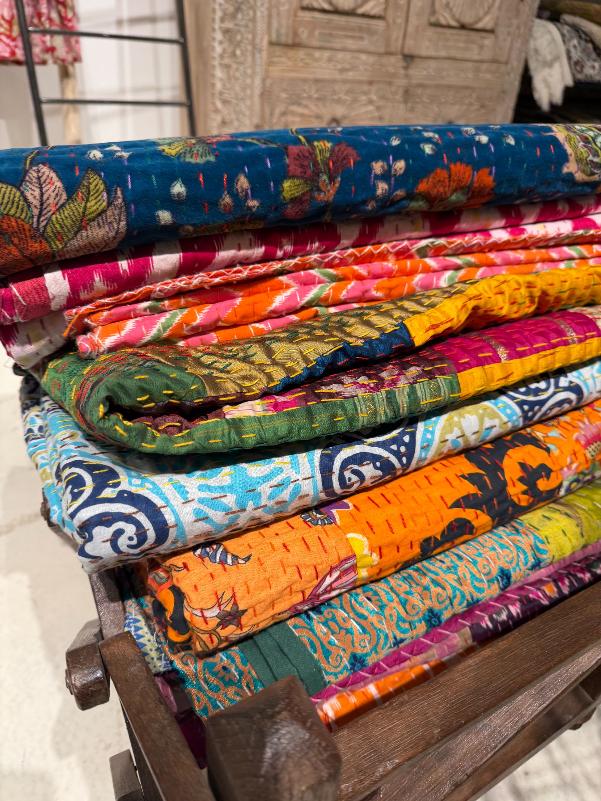 印度真丝床盖直播间挑颜色（一物一件）