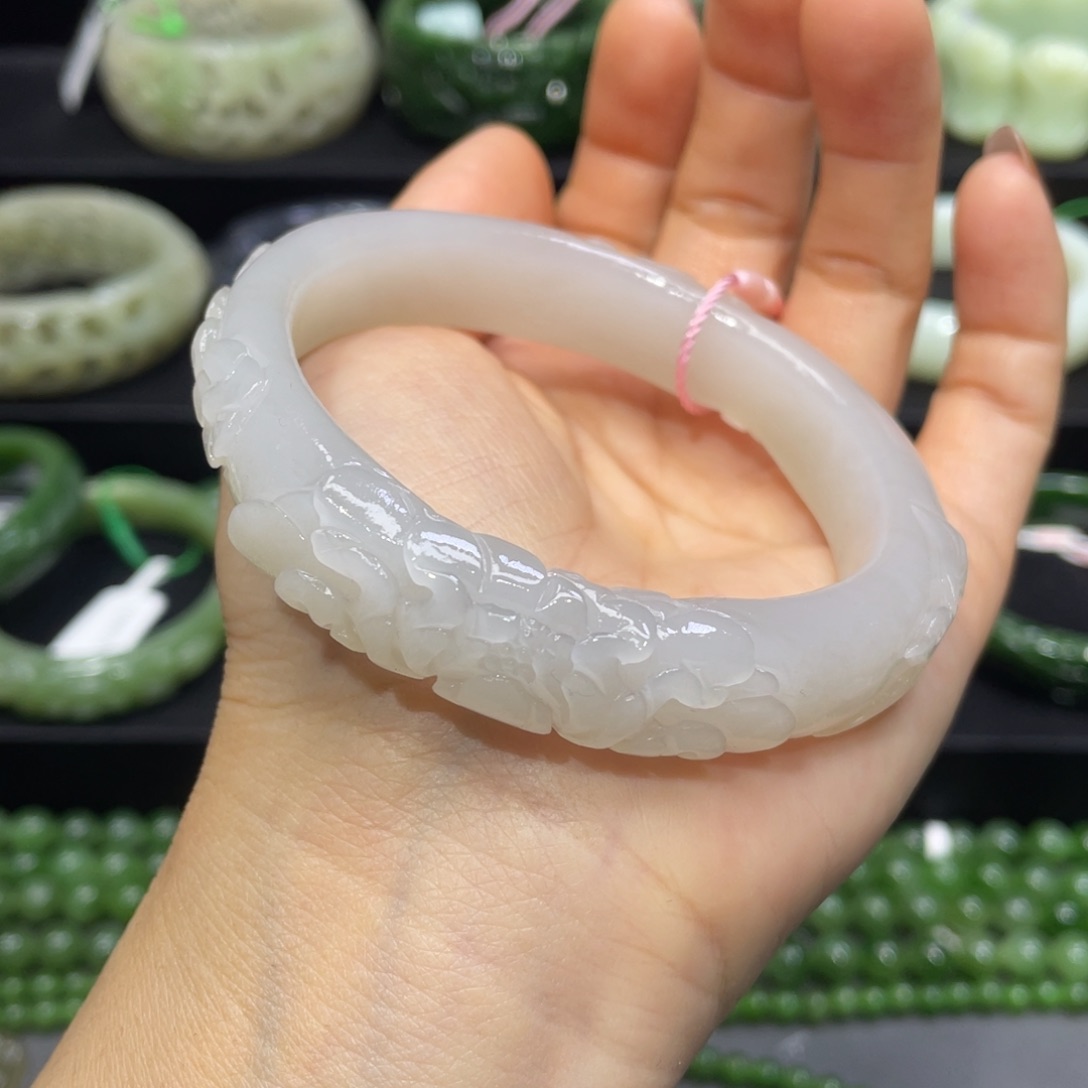 和田玉手镯59圈口 编号77未镶嵌