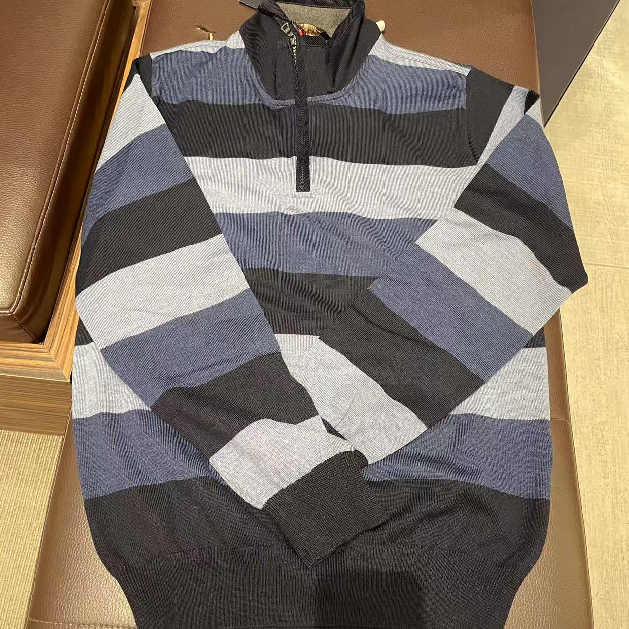 保鲨 不退换  纯羊毛蓝色条纹毛衣　下单联系客服