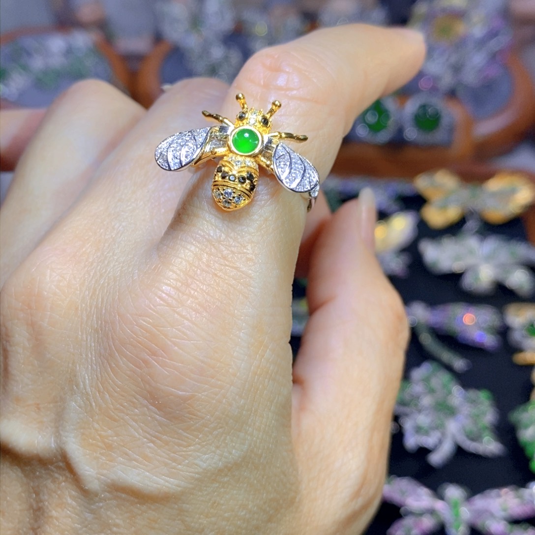 翡翠颈饰银S925镶嵌天然翡翠