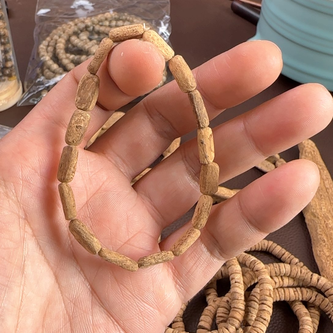 沉香手串斯里兰卡土沉1.5克以上