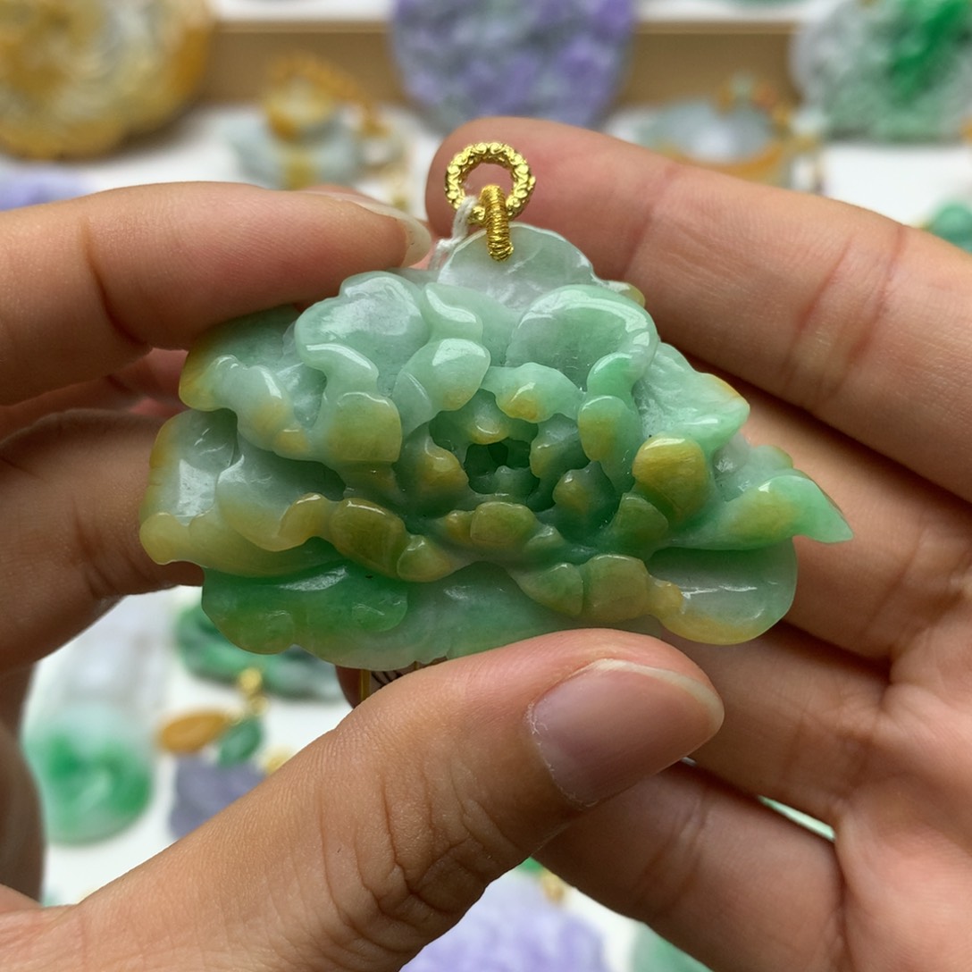 翡翠未镶嵌颈饰翡翠