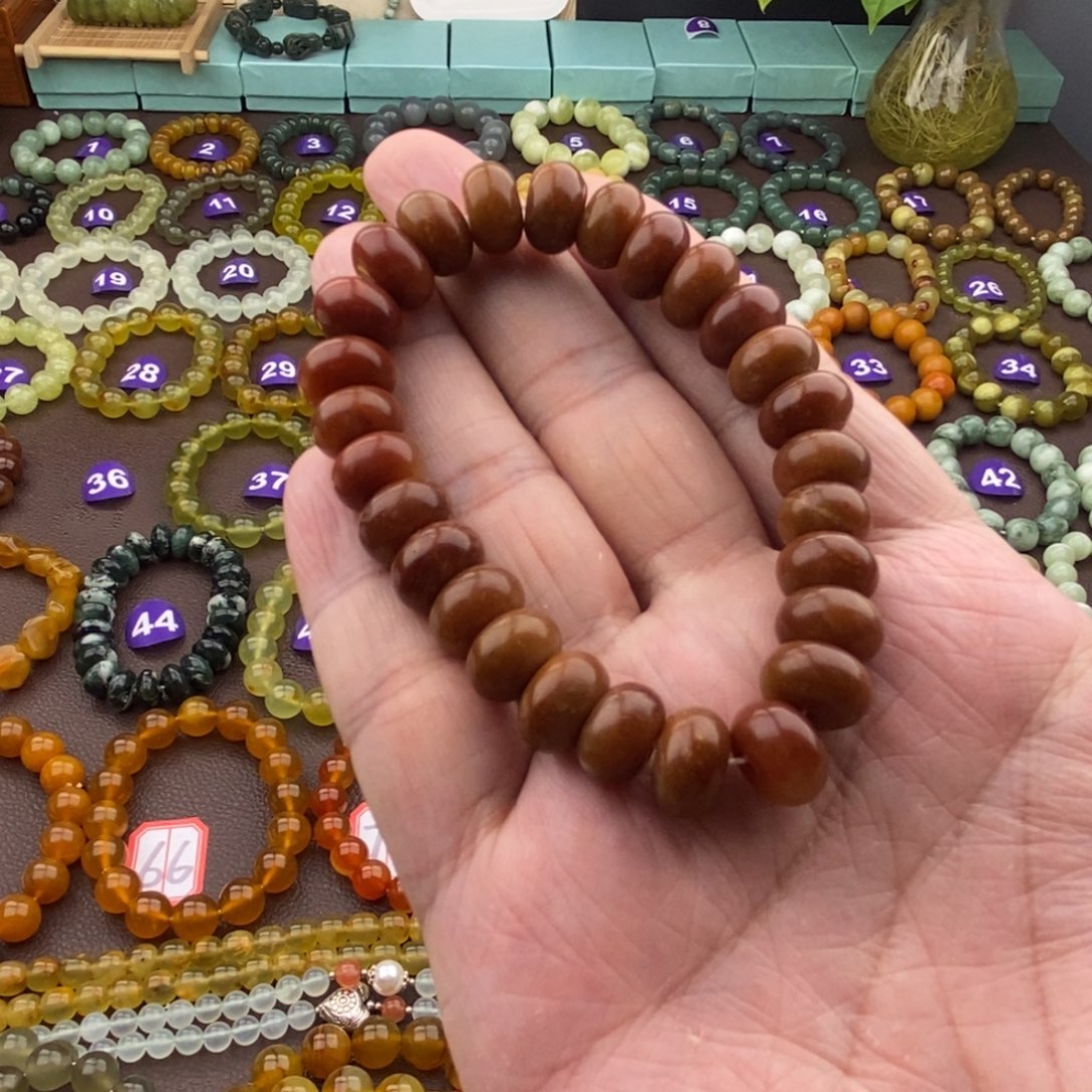 未镶嵌蛇纹石玉手串家****子