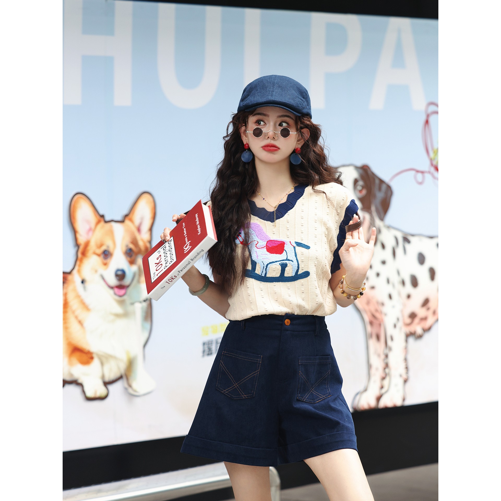 杏色刺绣t恤女2025新款夏季宽松休闲针织上衣