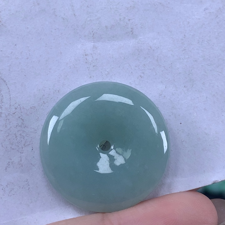 颈饰未镶嵌翡翠平安扣