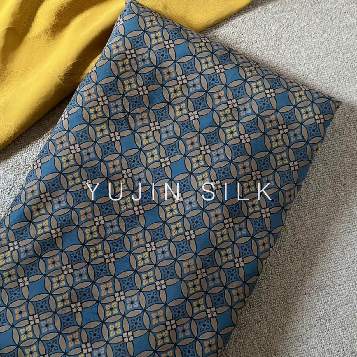 「铜钱纹」YUJIN SILK 提花绢纺香云纱桑蚕丝114门幅38姆米