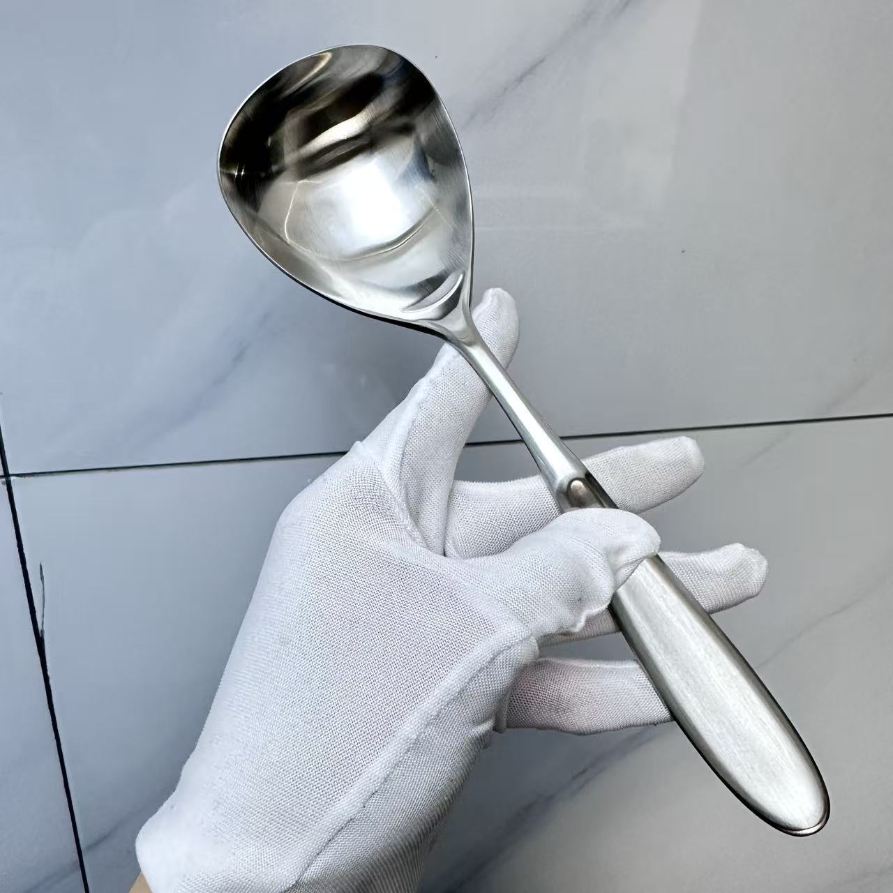 18/10不锈钢哑光面凹柄兔耳分餐勺公勺盛汤分菜简约轻奢厚实