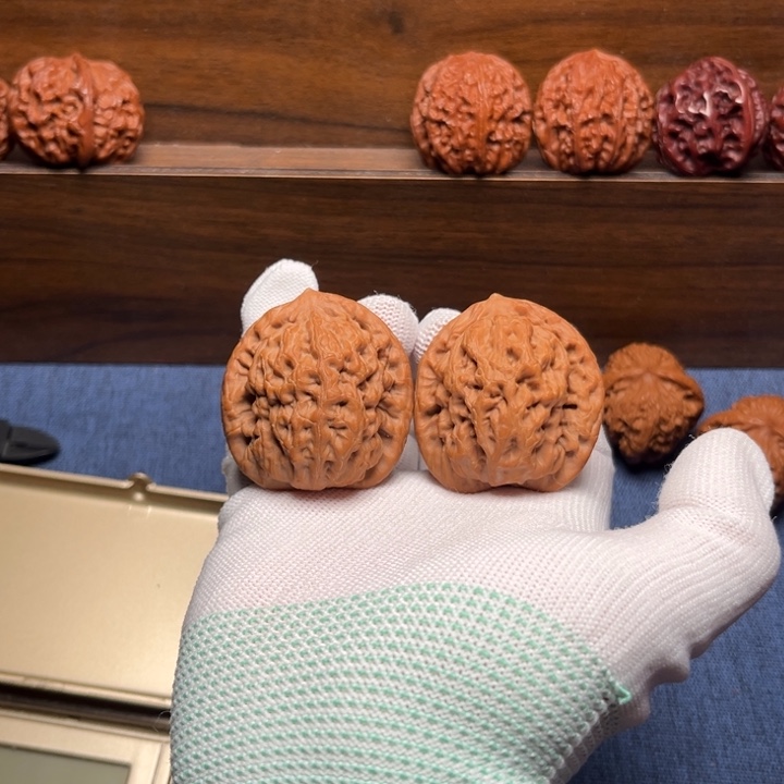 文玩核桃把件金公子