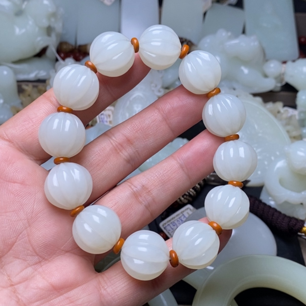 【闪购商品】颈饰未镶嵌和田玉（糖玉）清**尘