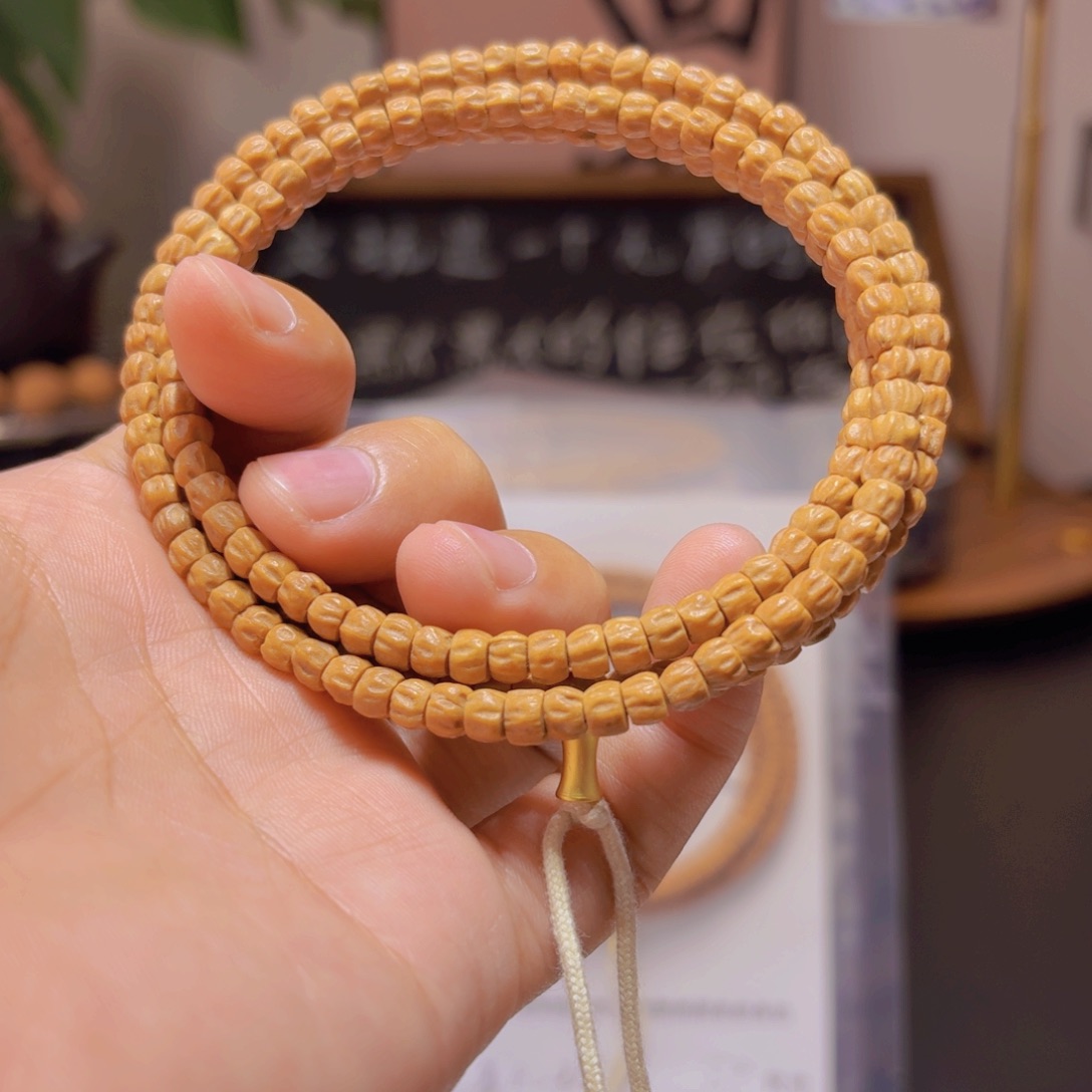 柏香籽/百香籽吊坠N****h