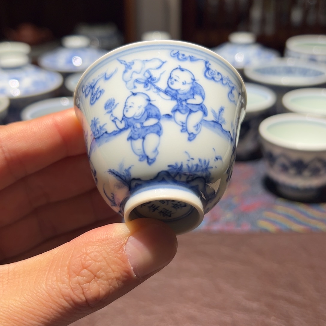 杯青花婴戏图薄胎铃铛杯口径约6厘米