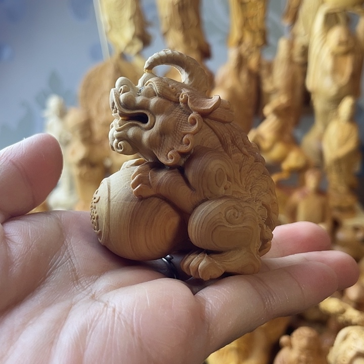 柏木（崖柏）崖柏貔貅抱球