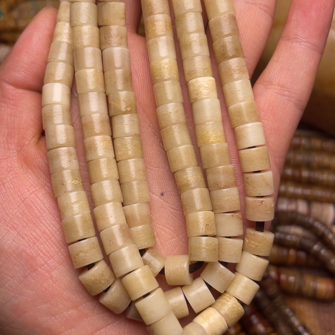 大叶紫檀（黑酸枝木类）