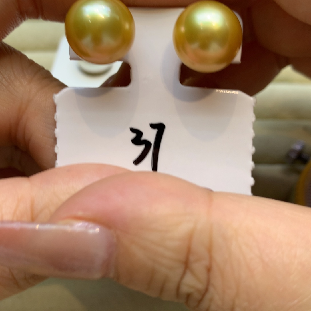 18K金镶嵌耳饰海水珍珠